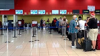 Canadiense WestJet extiende suspensión de vuelos a Cuba