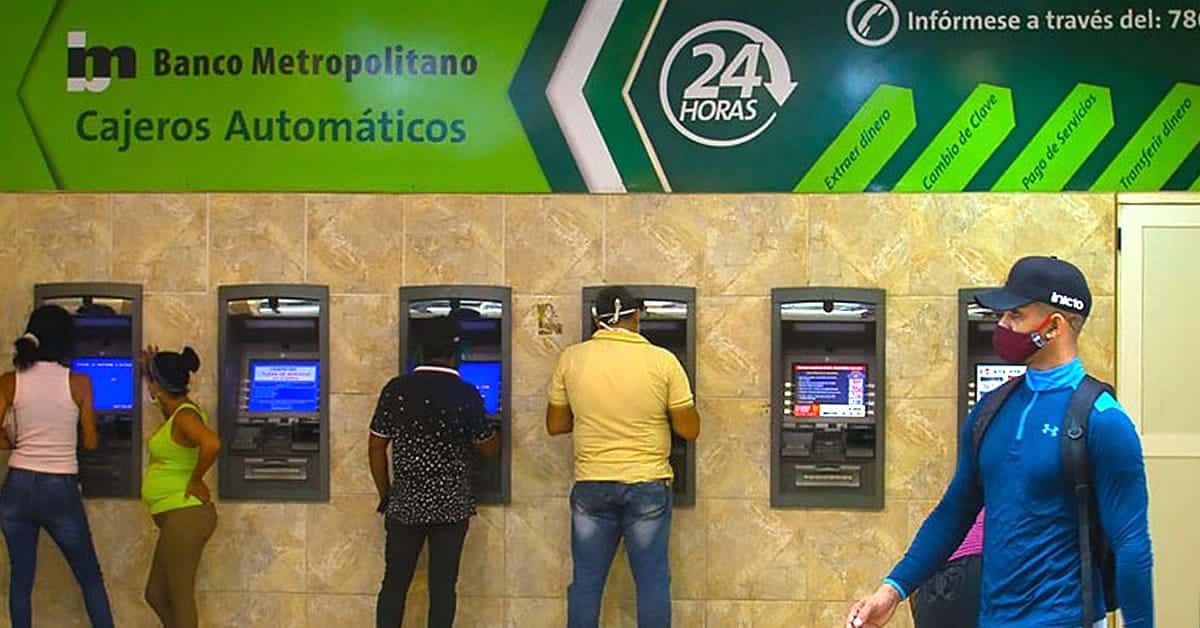 ¿Es posible cambiar divisas a través de plataformas electrónicas o cajeros automáticos en Cuba?