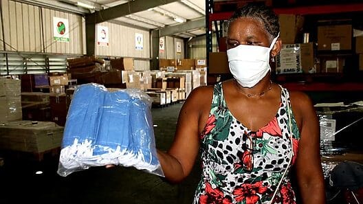 Mascarillas cubanas: necesitan venderlas en dólares, pero la «demanda es muy baja»