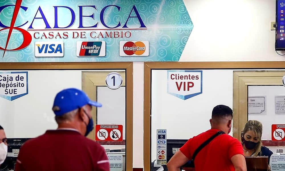 CADECA announces new benefits for prepaid cards in dollars in Cuba