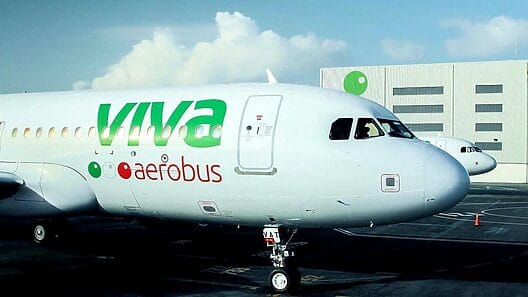 Aerolínea mexicana Viva Aerobús suspende vuelos desde Cancún