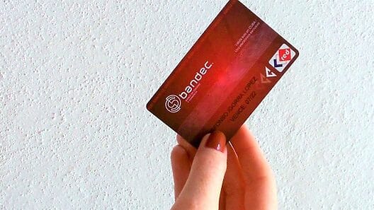Información del BANDEC sobre interrupciones en sus tarjetas magnéticas
