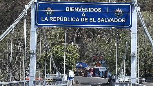 ¿Residencia permanente en El Salvador? Una nueva opción desde este año