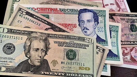 El dólar asciende hoy en Cuba: ¡a casi 210 pesos!