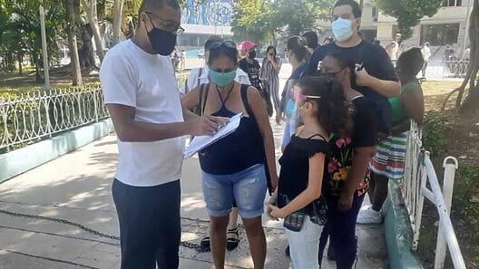 Coppelia de La Habana: Reservar un día antes y llevar el carné en la mano