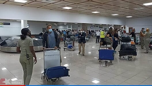 Aduana de aeropuerto habanero asegura que hay una “disminución notable de la estancia de los viajeros”