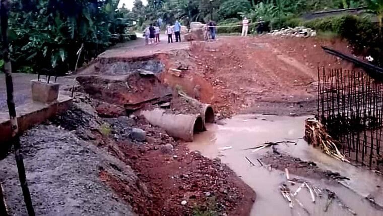 Baracoa incomunicada por vía terrestre (+fotos)