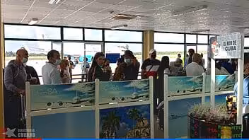 No aceptarán moneda nacional en ciertos espacios de los aeropuertos cubanos