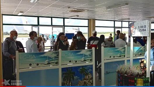 No aceptarán moneda nacional en ciertos espacios de los aeropuertos cubanos