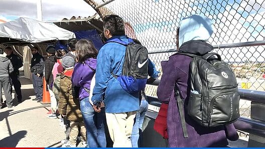 Más de 700 cubanos llegan a diario a la frontera de Estados Unidos