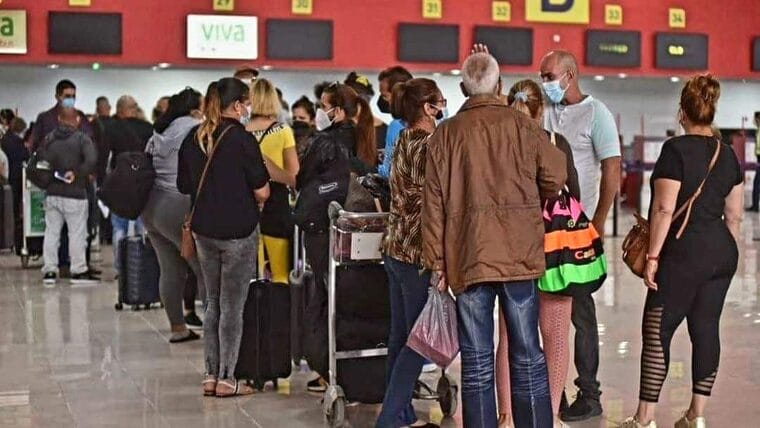 Cubanos que salgan del país: Se mantiene la realización de PCR