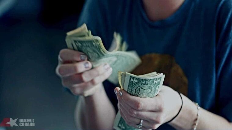 El euro se instala en los 90 pesos en Cuba, el dólar se compra a 72