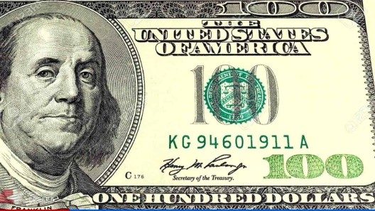 El dólar alcanza los 100 pesos cubanos. Mira aquí los precios de las distintas divisas extranjeras