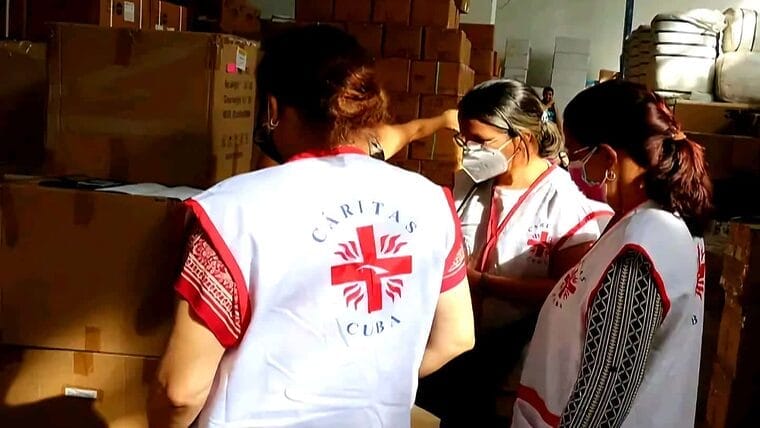 Emigrados cubanos donan casi 9 millones de dólares a la isla