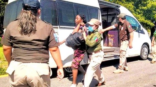 Detienen a 27 emigrantes cubanos en territorio hondureño