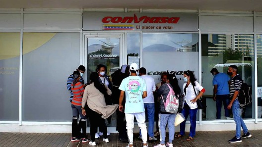 Hasta 10 mil dólares pagan los cubanos por viaje de Nicaragua a frontera de Estados Unidos