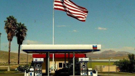 Alertan de robos de gasolina de los autos en Estados Unidos