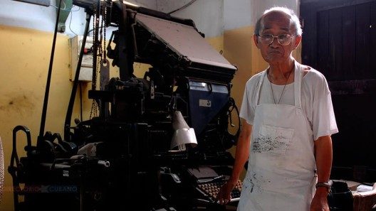 Conozca cómo se hace el único periódico chino que circula en Cuba