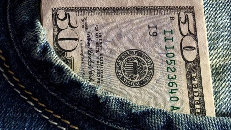 Así ha aumentado el precio del dólar, la MLC y el euro en Cuba