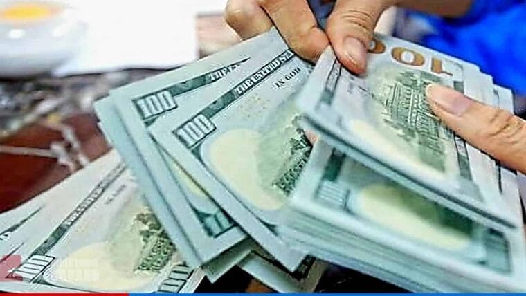 Bancos Cubanos ponen fecha tope para convertir a dólares u otras monedas extranjeras las cuentas bancarias en Pesos Cubanos Convertibles