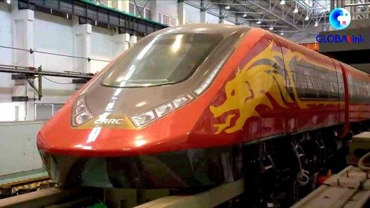 China sorprende con un nuevo tren con movimiento por levitación magnética (+Vídeo)