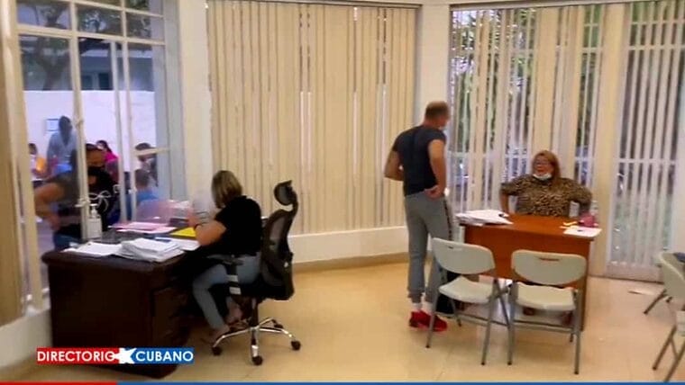 Último listado de aprobados en la Embajada de Panamá: protestan cubanos residentes en Latinoamérica