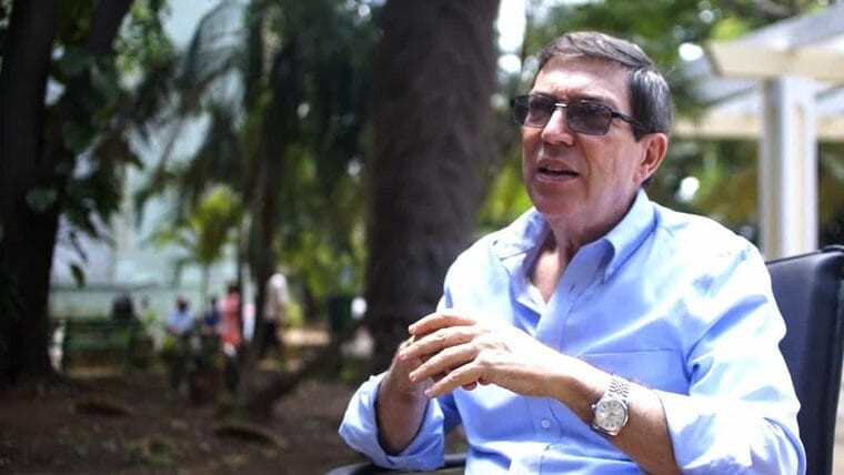 Visado de tránsito para cubanos: “es injusto que se aplique sin previo aviso”, dice Bruno Rodríguez