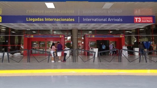 Aeronáutica de Cuba publica importante guía para viajeros cubanos