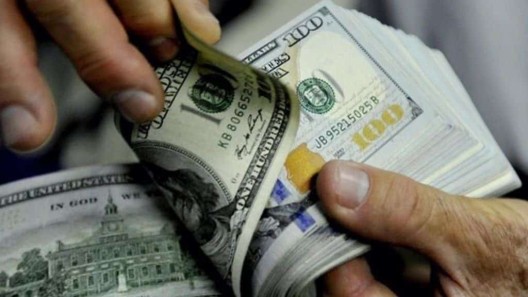Así puedes enviar dinero a Cuba y tu familia lo recibe en dólares