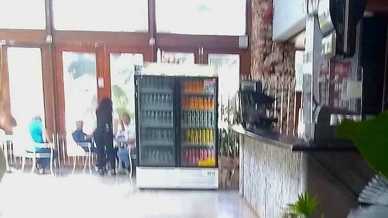 El Pedregal no vende líquidos porque no tienen pan: los absurdos de los combos en tiendas estatales