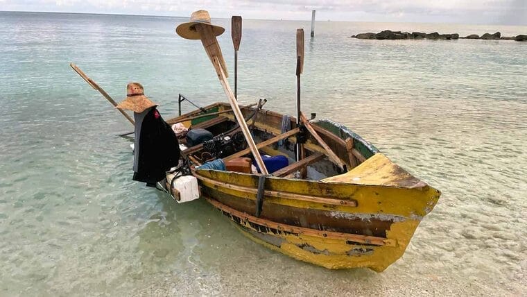 Bajo custodia 28 balseros cubanos tras llegar a los Cayos de la Florida