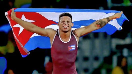 Otro campeón olímpico cubano abandona delegación en México