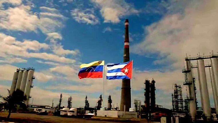 Venezuela duplicó exportaciones de petróleo a Cuba en abril