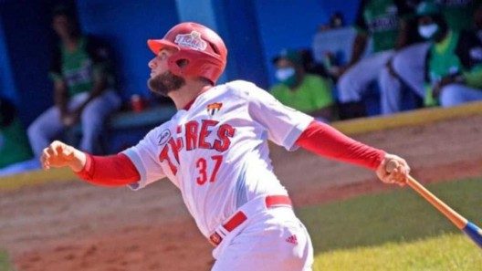 Dos peloteros cubanos del Sub-23 se fugan en México