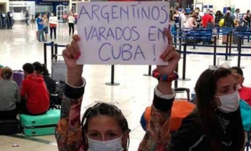 Más de 100 turistas argentinos varados en Cuba por escándalo de aerolínea venezolano-iraní