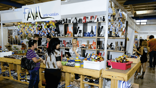 Regresa feria de artesanías por el Día de los Padres