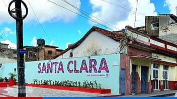 Ocupan casas y centros estatales de forma ilegal en Santa Clara. La policía no interviene