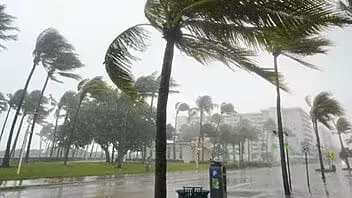 Pronostican fuertes lluvias e inundaciones en la Florida
