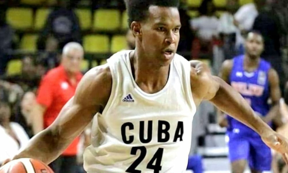 basquetbolista de Cuba abandona delegación en México