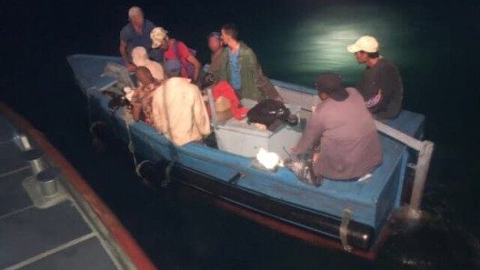 Guardia Costera informa sobre rescate de balseros cubanos: 106 fueron devueltos a Cuba