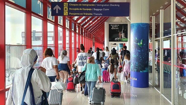 Empresa aeroportuaria advierte sobre uso de formulario online para entrar a Cuba