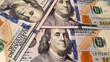 ¿Más de 80 pesos? ¿A cuánto venderá el gobierno el dólar en Cuba?