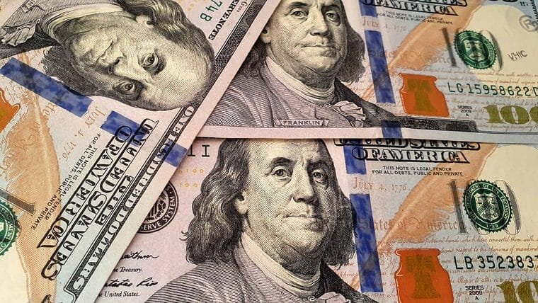 ¿Más de 80 pesos? ¿A cuánto venderá el gobierno el dólar en Cuba?