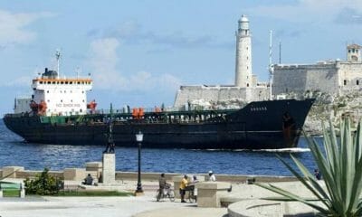 Barcos de combustible que compra Cuba