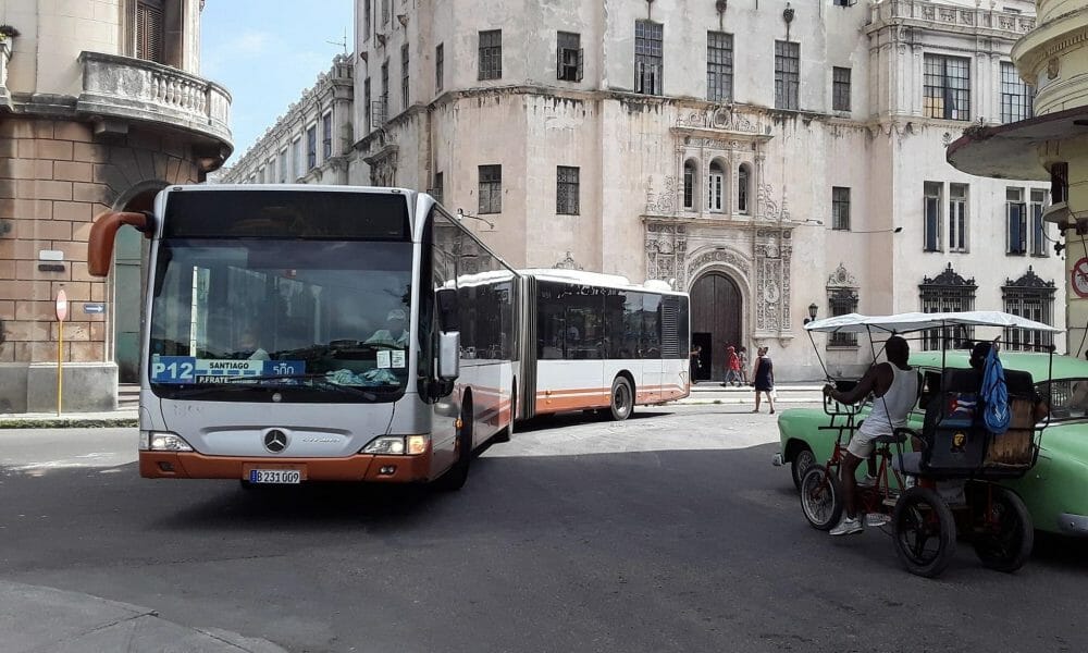 Ómnibus donados de Bélgica: ni nuevos, ni con aires acondicionados para las temperaturas de Cuba