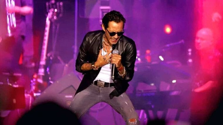 Himno cubano se escuchó en concierto de Marc Anthony en España