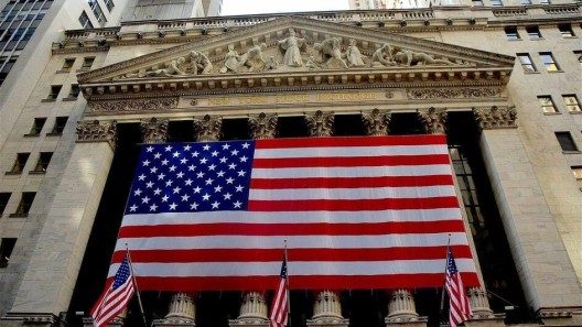 Se contrae 0.9% economía de Estados Unidos en segundo trimestre