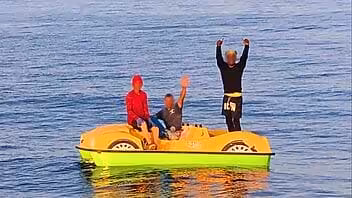 Interceptados tres cubanos en bicicleta acuática rumbo Estados Unidos