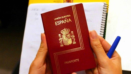 ¿Puedo aspirar a la nacionalidad española con la venidera “ley de nietos”? Te explicamos