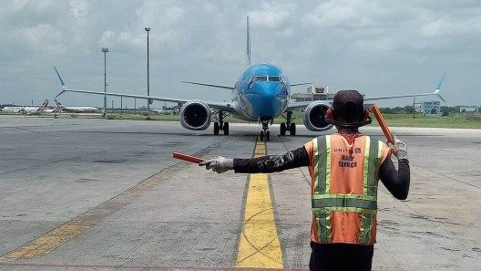 Varias ofertas de empleo en este aeropuerto cubano